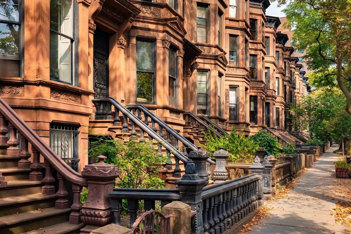 Brownstone townhouses in Park Slope Historic District, Brooklyn. New York City, USA